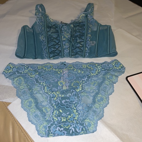 (L) 2pcs Victoria’s Secret Dream Angels Collection Set Corset & Cheeky Panty - Picture 13 of 17